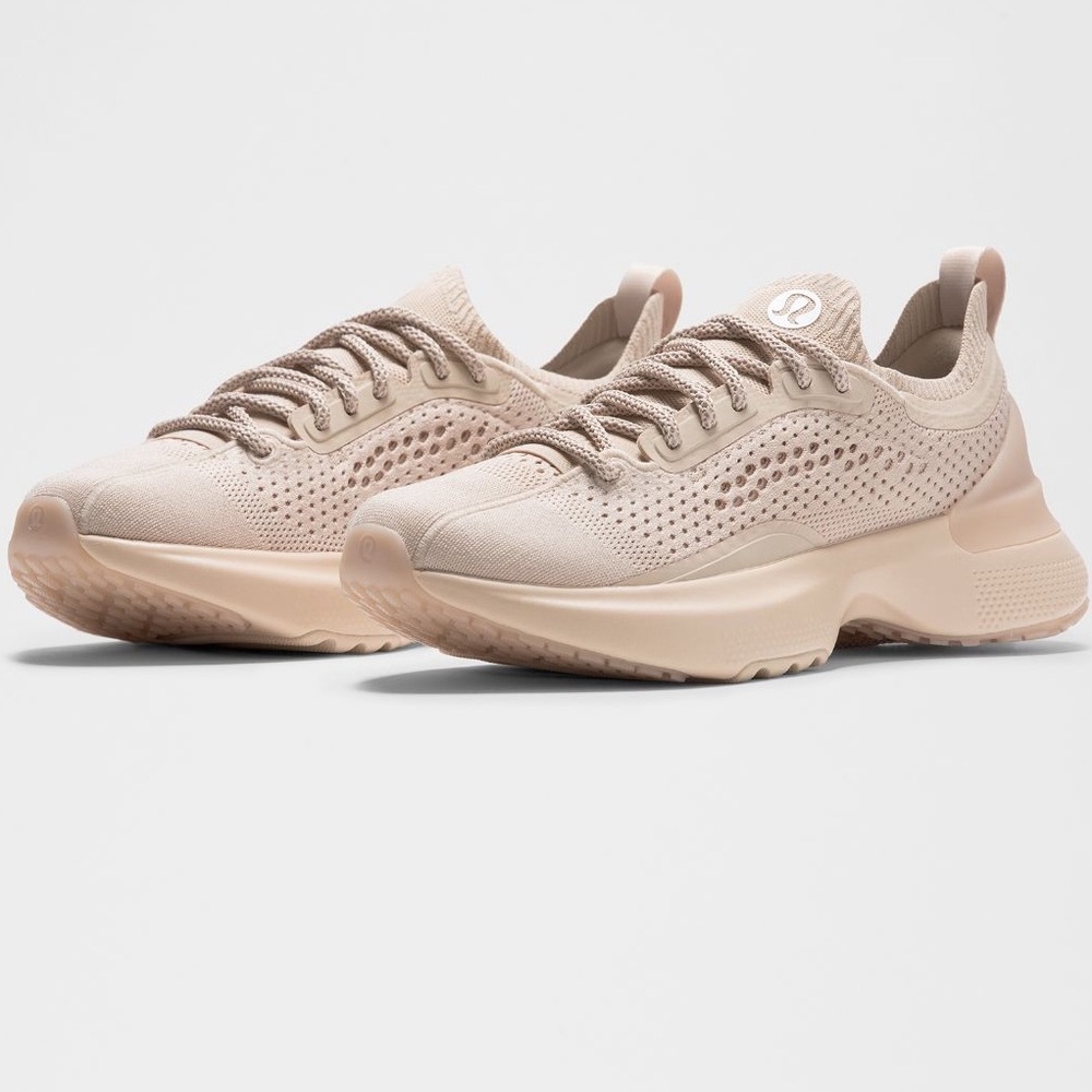 Lululemon Charge Feel 3
